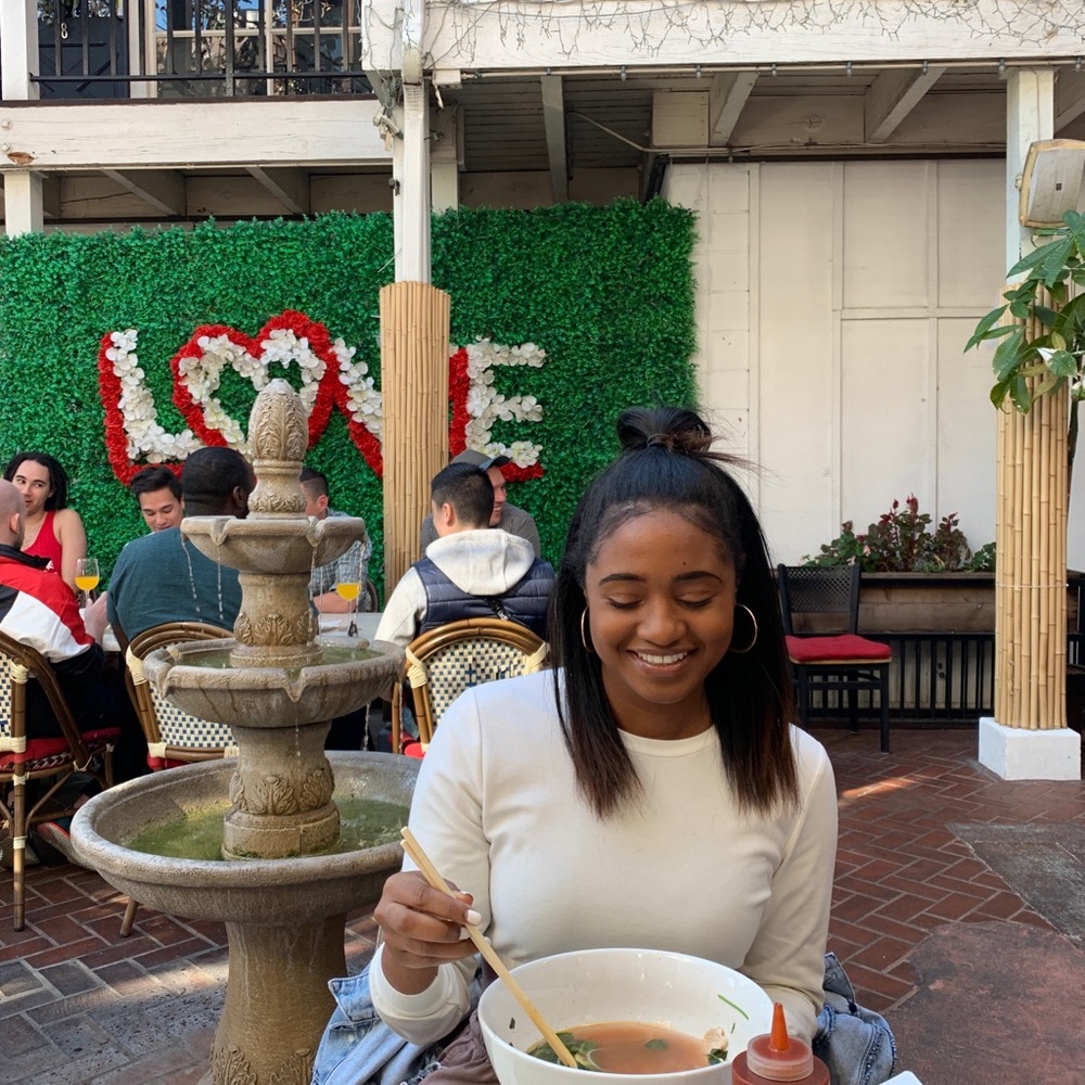 Meet your Posher, Sidney